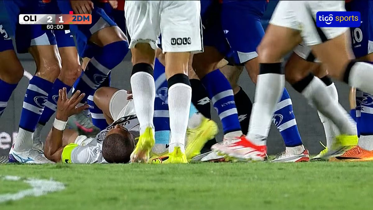 En el VAR Py tweet media