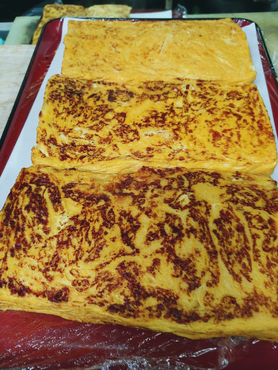 itinomaru's tweet photo. いちのまる特製だし巻き玉子
1500円
名前が変わります　孫の保育園の先生の提案で　じいじの玉子焼きになります
#玉子焼きすし　#すし盛岡　#ランチ盛岡　#海鮮丼　#玉子 https://t.co/AFDRcVY0DW