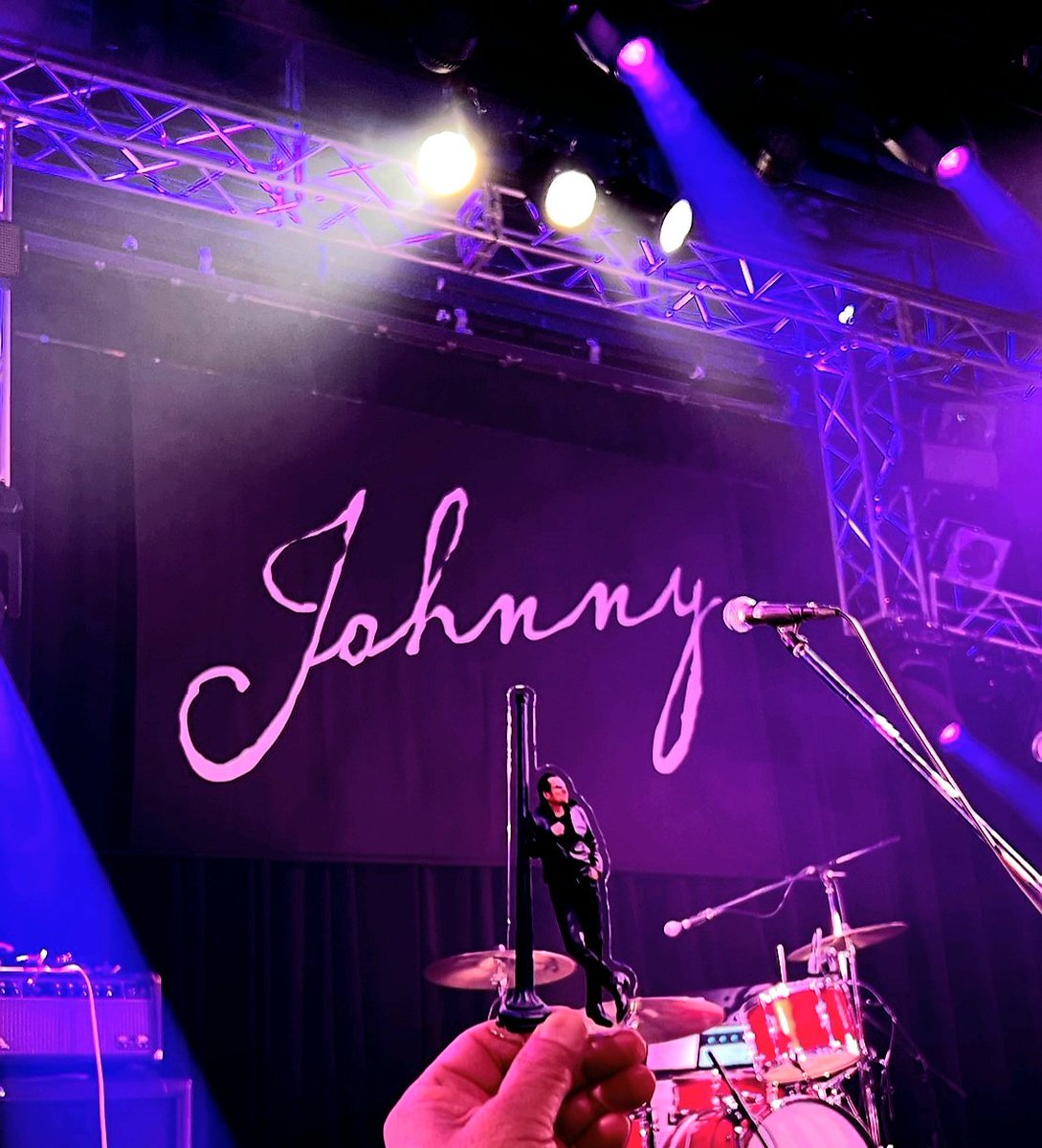 横浜銀蝿　翔 tweet media