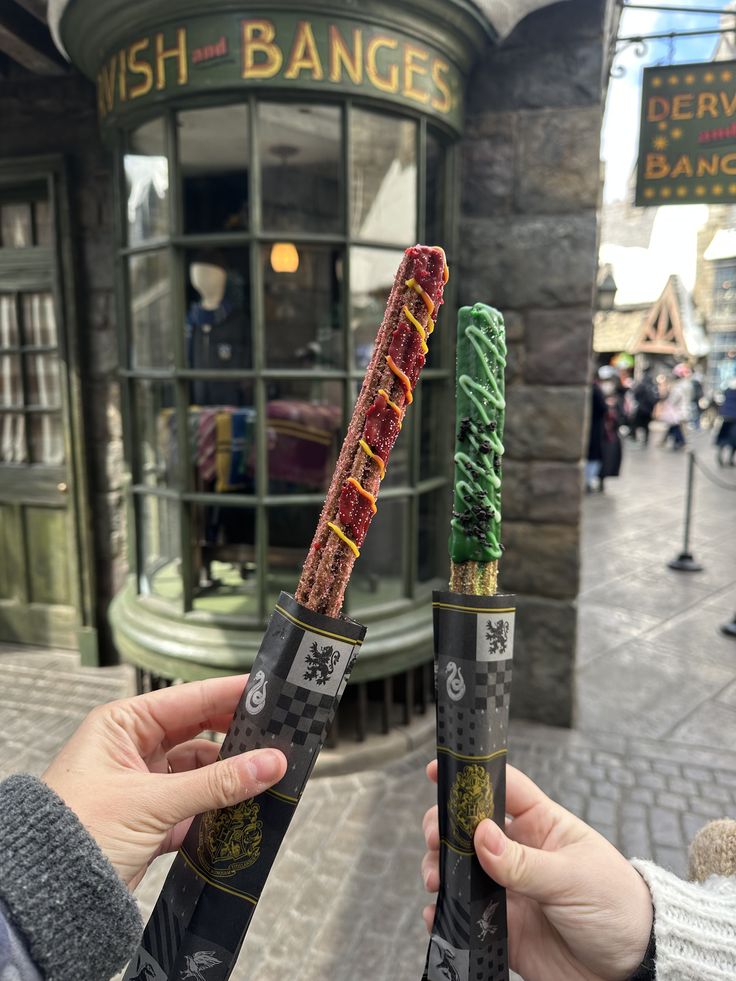 ⠀⠀⠀ 
𝑻𝑯𝑬 𝑾𝑰𝒁𝑨𝑹𝑫𝑰𝑵𝑮 𝑾𝑶𝑹𝑳𝑫, 𝑻𝑶𝑲𝒀𝑶.
Gryffindor students on duty 😎😌
⠀