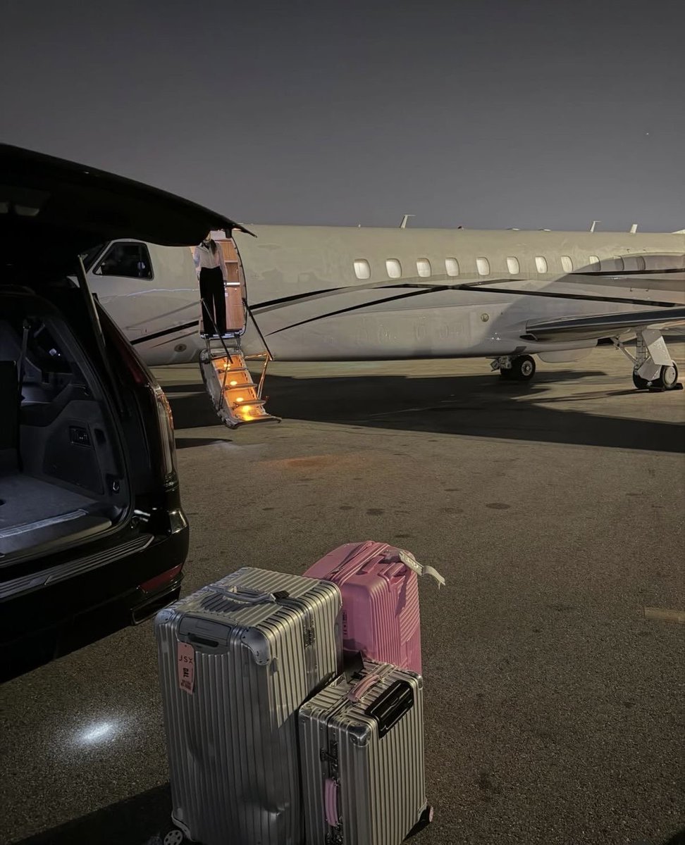 Beauty ✨ (@outfit_luxy) on Twitter photo 