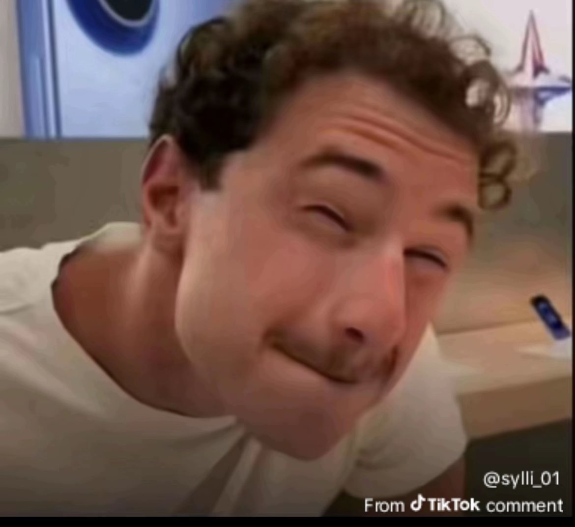 خليفة tweet media