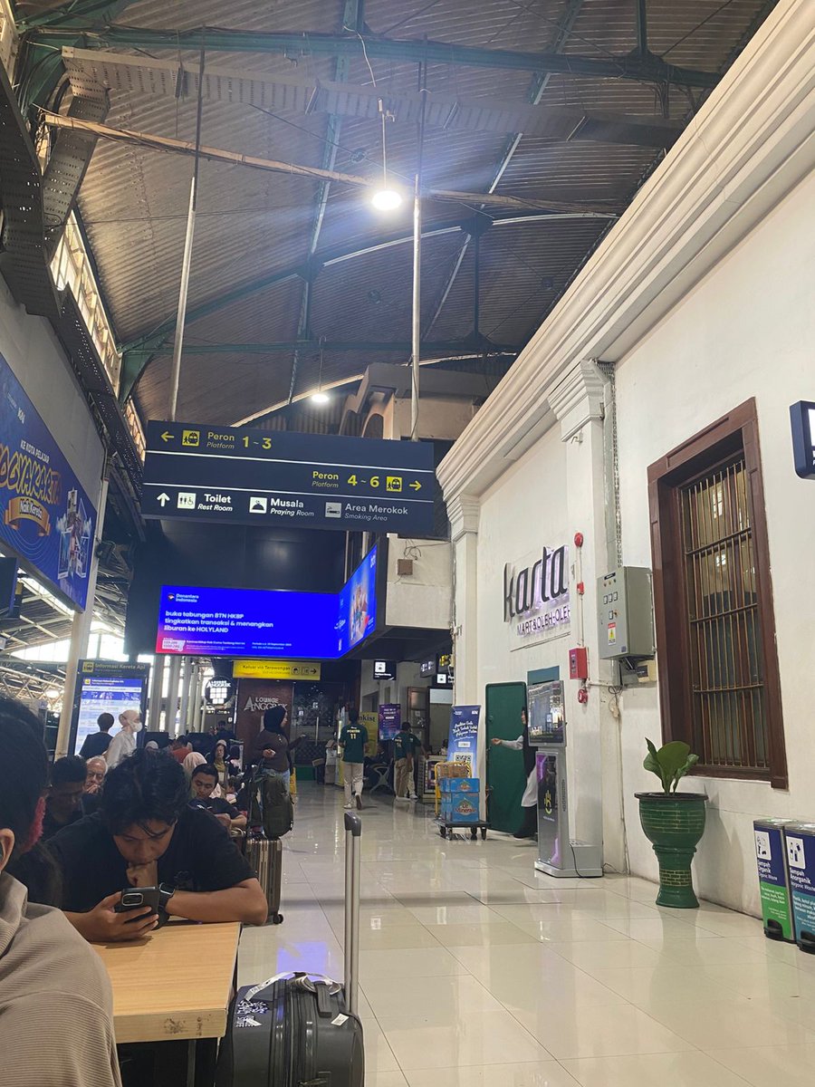 cheiraa bluee💅 tweet media