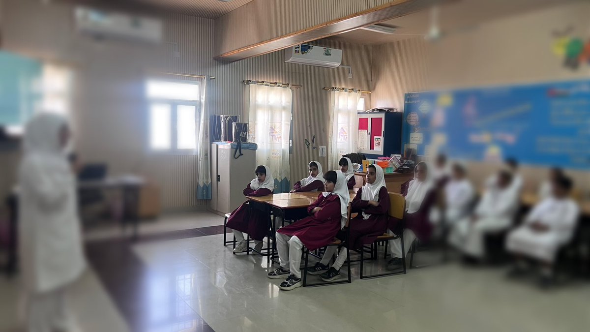 AleradhSchool's tweet photo. قامت ممرضة المدرسة بعمل توعية لطلاب الصف الرابع عن مرض السل الرئوي.
#تعليمية_شمال_الشرقية 
#تعلم_مستدام https://t.co/gORhVsqcTz
