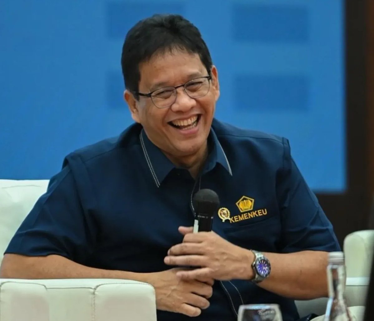 Indonesian Poop Base tweet media