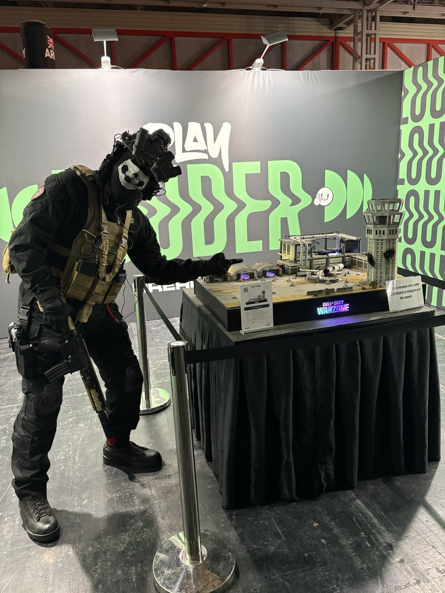 BillytheBlade's tweet photo. VERDANSK IS COMING HOME!!!! Got to see this by @xboxuk which is actually a PC! https://t.co/D2NCobwxVw