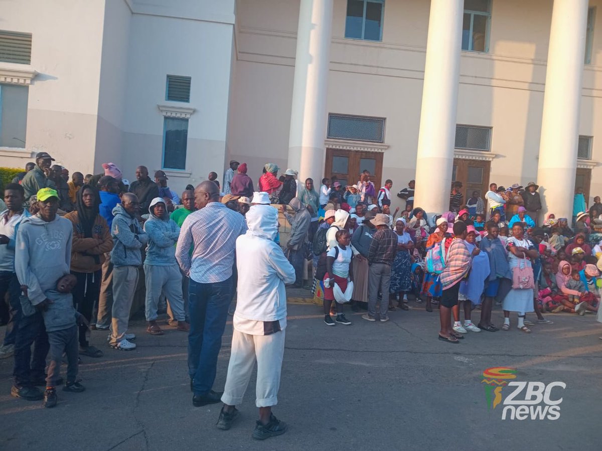 ZBCNewsonline's tweet image. Citizens gathered as early as 7am at Bulawayo’s Large City Hall for public hearings on the proposed Constitutional Amendment No. 3 Bill. The nationwide consultations are being held at over 60 centres, giving Zimbabweans a platform to share their views.

#Bulawayo #PublicHearings
