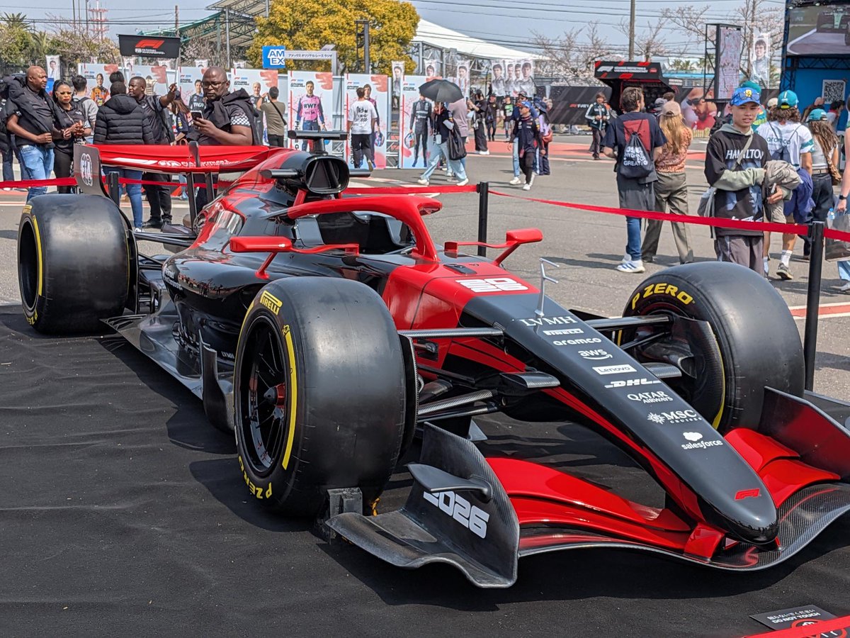 AbeLab_FUT's tweet photo. 昨日は研究室の卒業生たちとF1GPへ！
鈴鹿には5年ぶりに行きましたが、西エリアはもうしばらく大丈夫かも…
でも速さと轟音を楽しめて大満足でした

#f1jp #鈴鹿サーキット https://t.co/S6l4mFMN8Q
