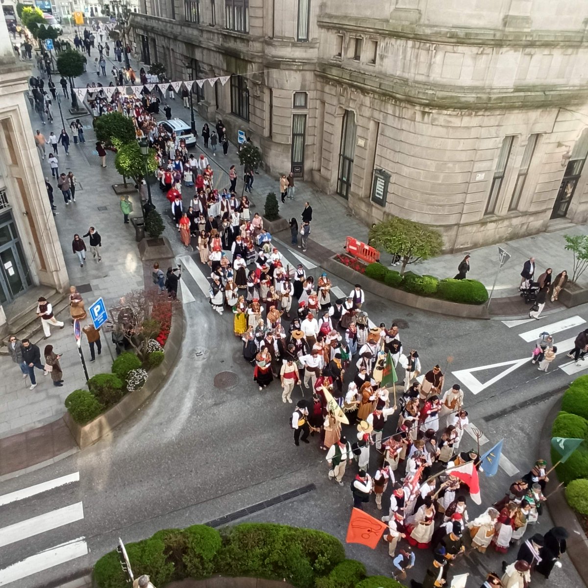 ¡¡¡Tampoco en 2026 los franceses han tenido mucho que hacer ante la numerosa y bien organizada milicia que protagonizó la fiesta de la Reconquista de Vigo!!! #CCVVi