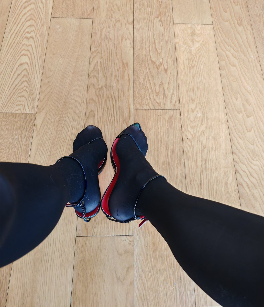 slut_sissyanna 王茵乃 tweet media