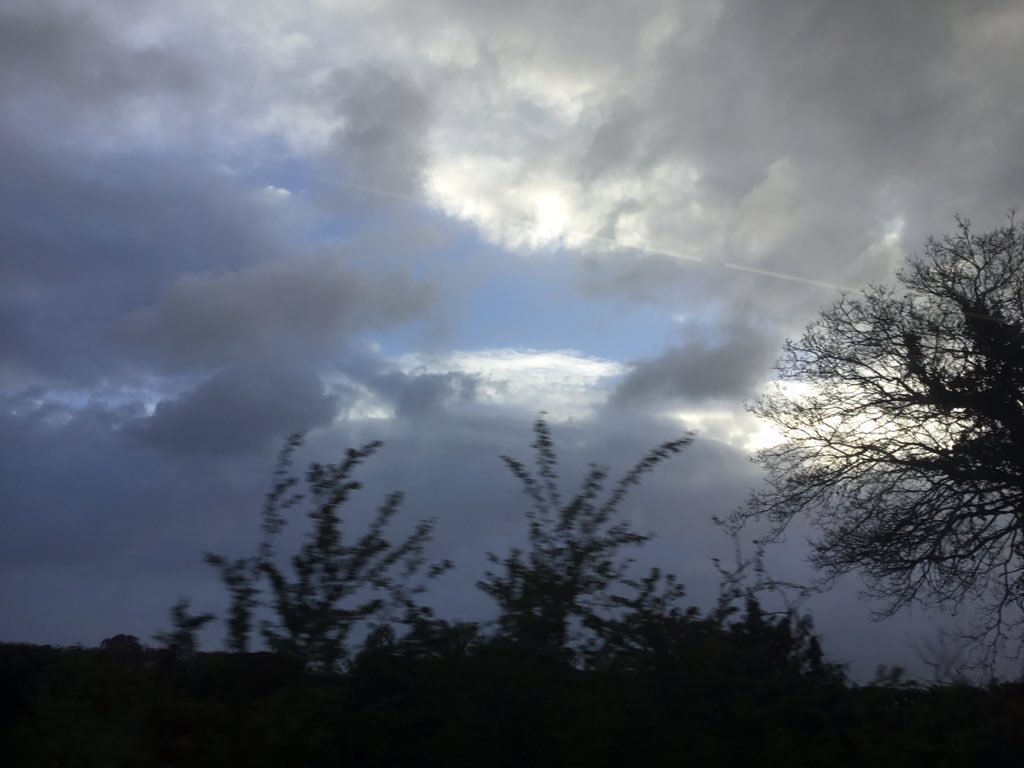 DoorToNowhere_'s tweet photo. Say what you will about British weather, but when you push through the rain and the storms, the light on the other side is always worth it https://t.co/K6rfxZ3rav