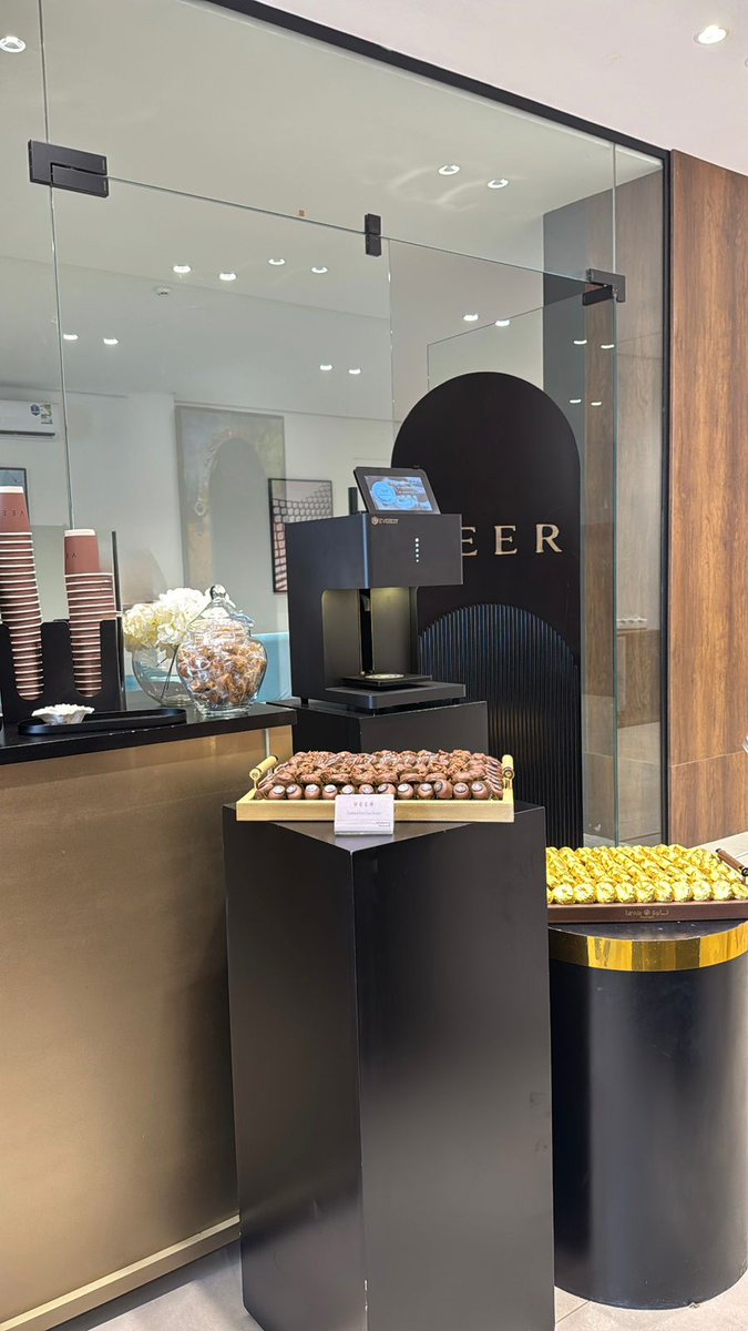 كليات بريدة tweet media