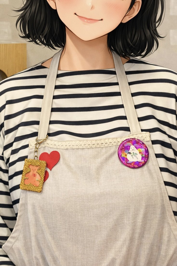 redheartstore's tweet photo. 最後に、春を感じる素敵なギフトや手作り品のお裾分けをありがとうございました！
エプロンに、頂いたキーホルダーと缶バッジをつけた写真を撮ってくださったので、顔に加工してこちらにも載せてみます^_^
次回のポップアップは、夏はお休み頂いて秋に開催の予定です。 https://t.co/VeHbhCx75P