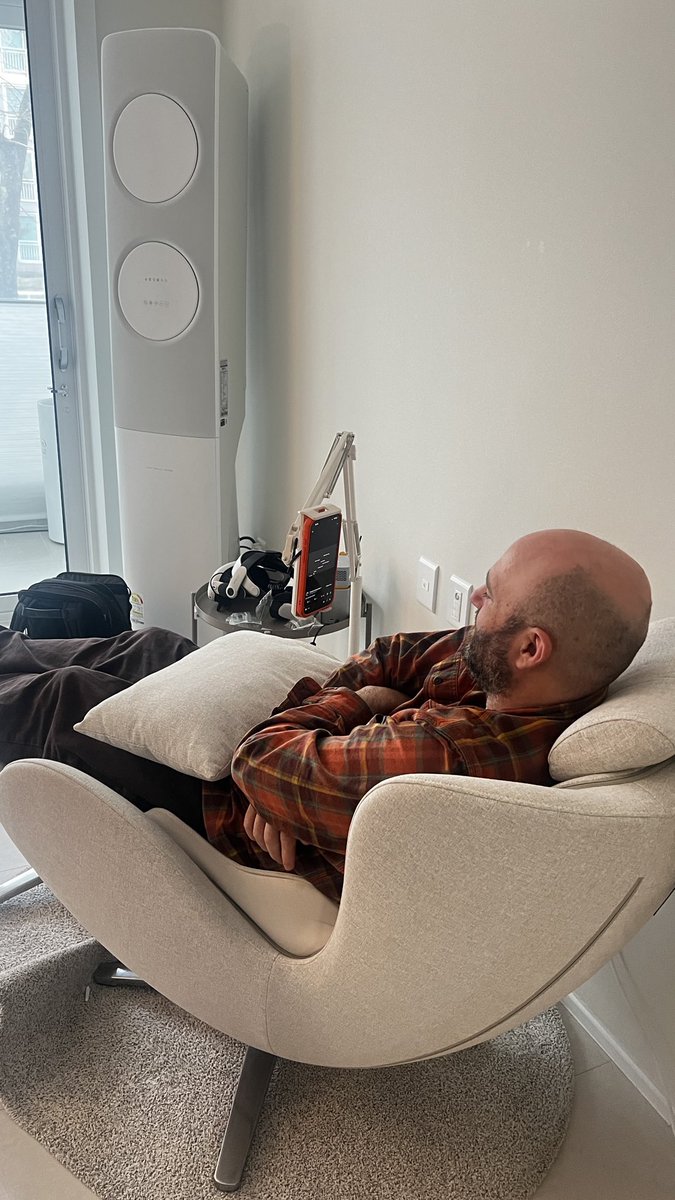 Ashley Ha tweet media