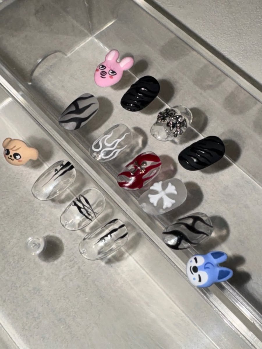 creatrip's tweet photo. the nail salon chan&amp;changbin&amp;seungmin just went to?? 😭 you can literally book it on creatrip!
Get the exact same set as ur bias or their original designs!
If your getting ur nails done in korea, this is THE spot. 💅👉https://t.co/IryMKIkYJB
#SKZ #Cheongdamkkulz https://t.co/zWsIP8hfH9