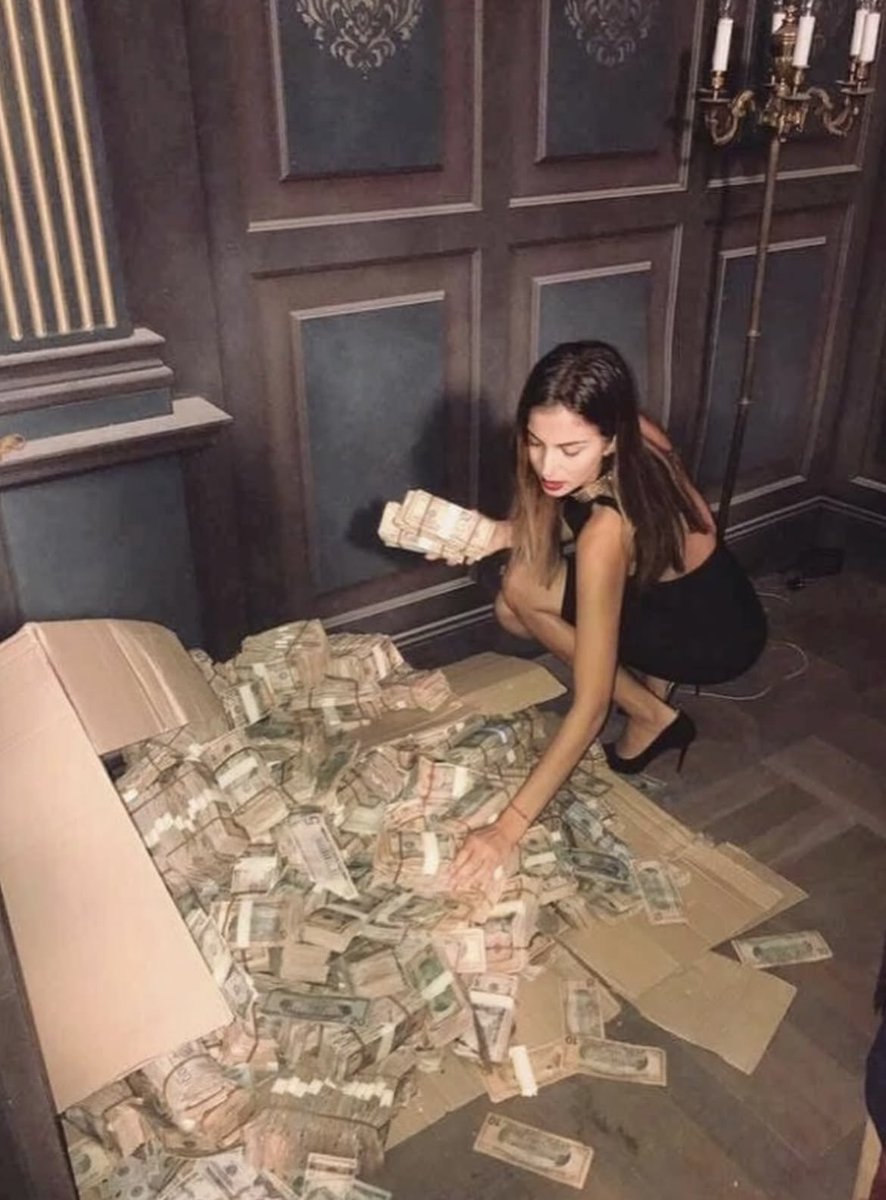 dream girl in a dream world tweet media