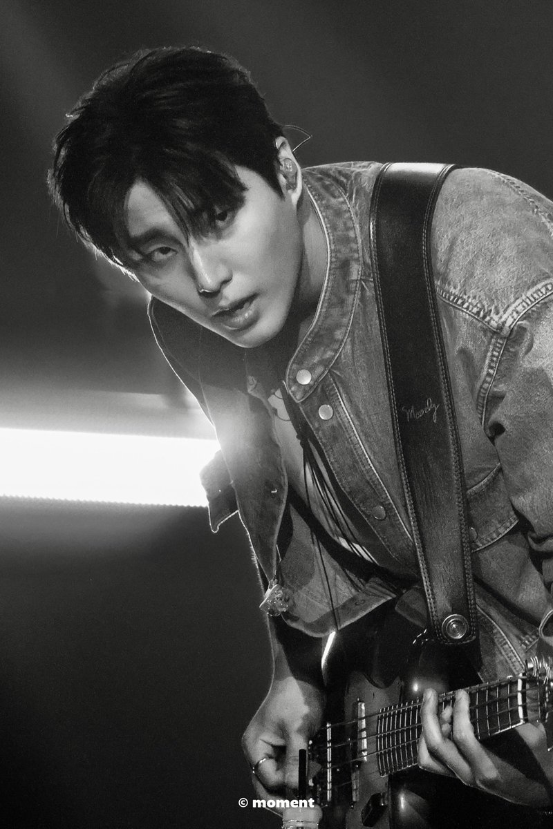 𝙢𝙤𝙢𝙚𝙣𝙩 tweet media