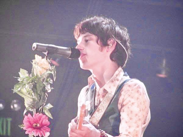 miloš☀️ tweet media