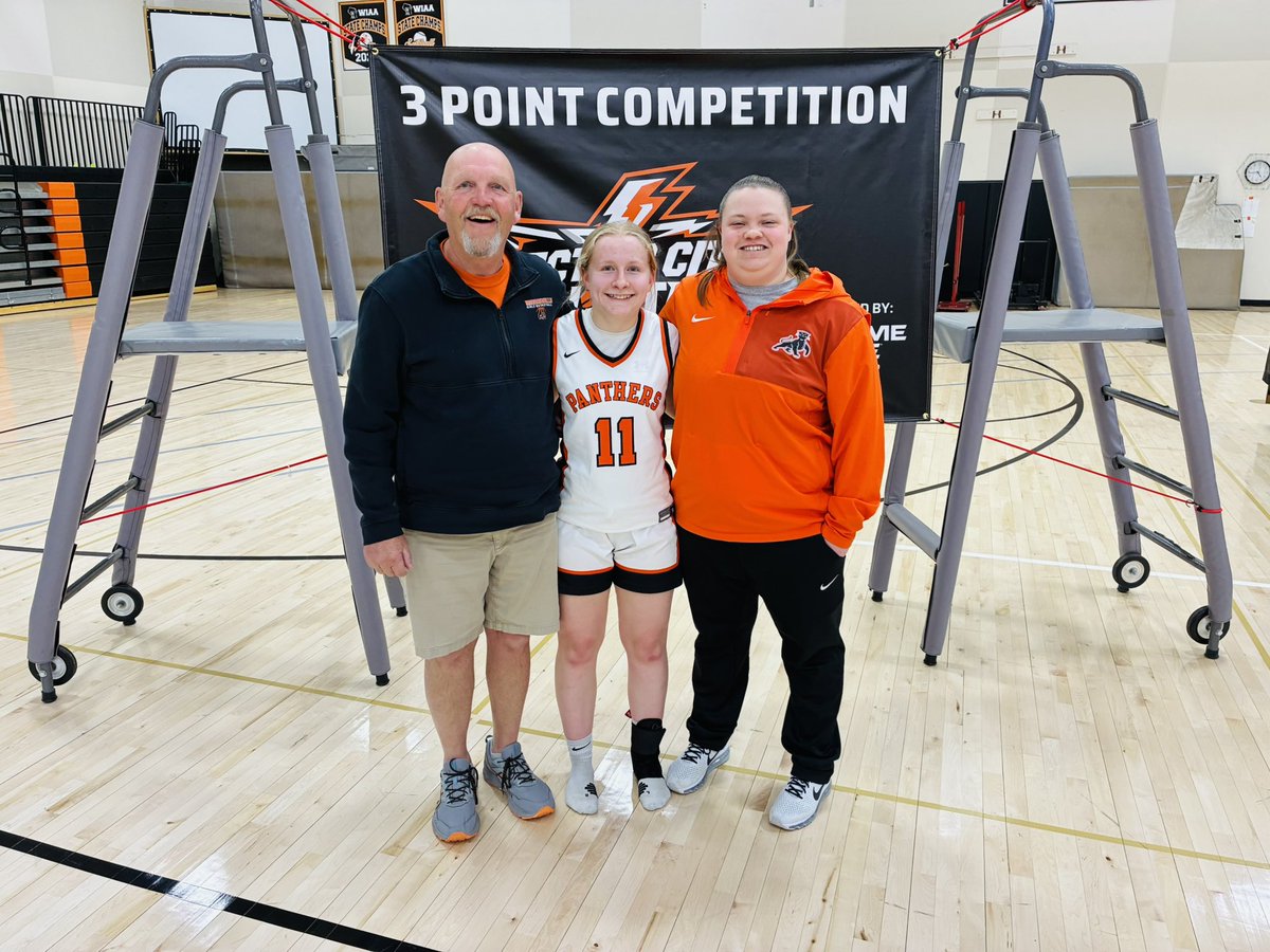 Reedsville Girls Basketball tweet media