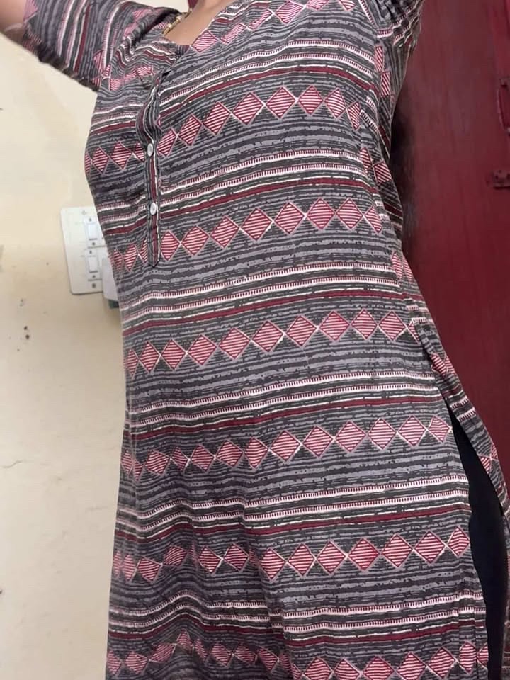 Rinish_py's tweet photo. Apadi eruka 🙈 

#tamilhot #tamilhotwife #lust #horny #affair #tamilvillage #bull #housewife #tamilhot #hot #coupleswap https://t.co/egkpAJM6dQ
