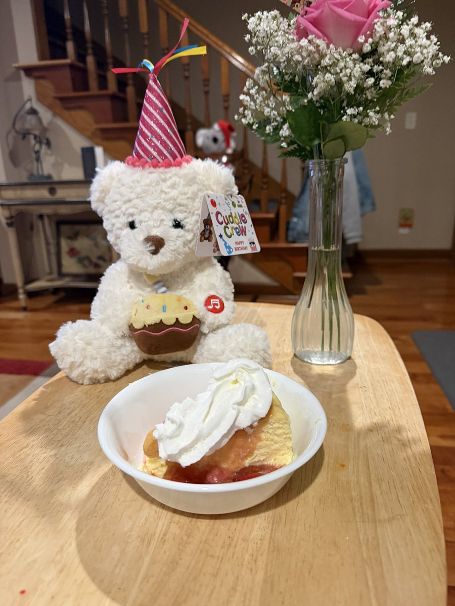 Mary @ Lieutenant Quigley #ZSHQ tweet media