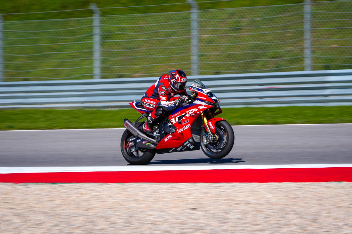 HondaJP_Live's tweet image. WSBK第2戦がポルトガルで開催されました🇵🇹

レース2にて、Honda HRCのジョナサン・レイ選手とソムキアット・チャントラ選手が揃ってポイントを獲得！

#Honda #WSBK