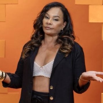 UpdateCharts tweet media