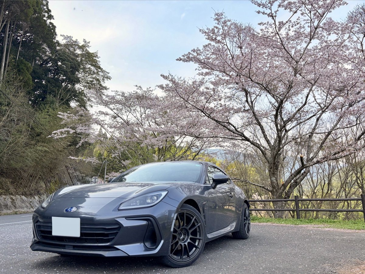 おちか tweet media