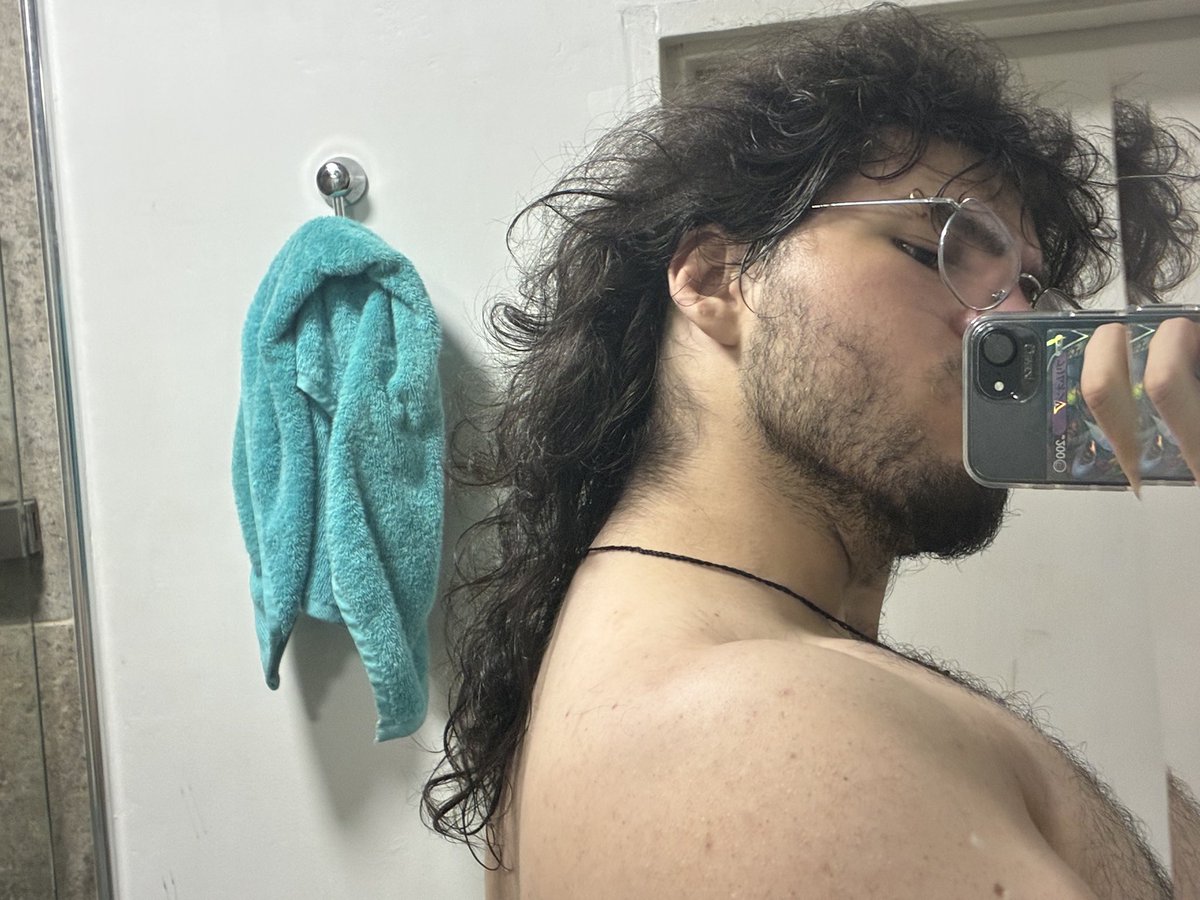 chiyu🦨 tweet media