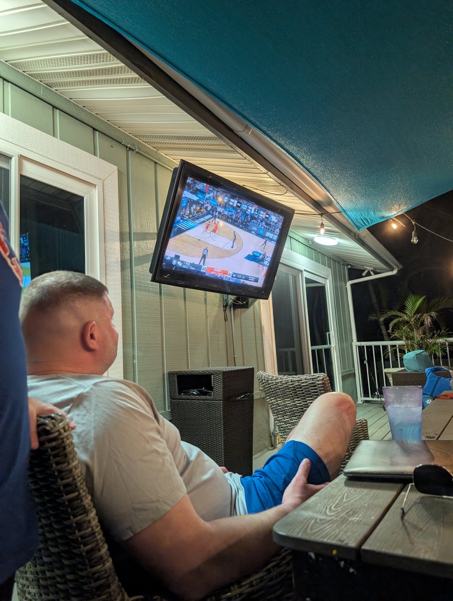 Lindsay Ellerman tweet media