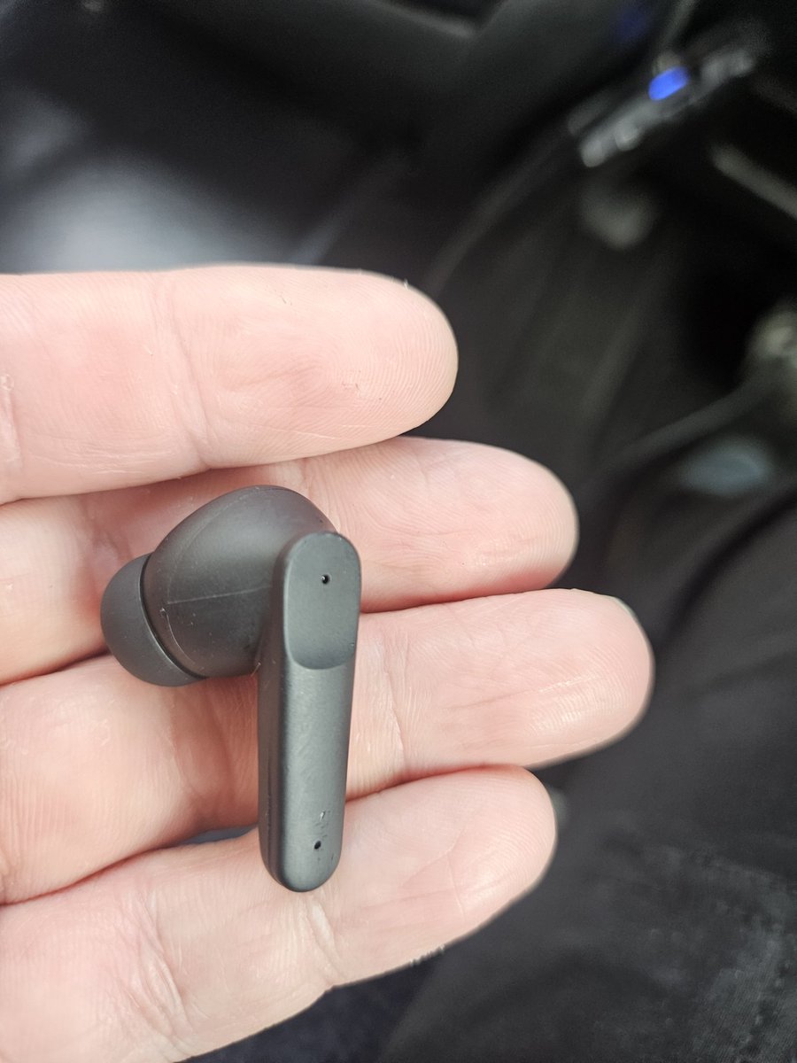 たろすけ tweet media