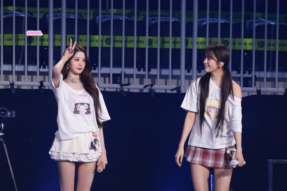 투라이트 tweet media