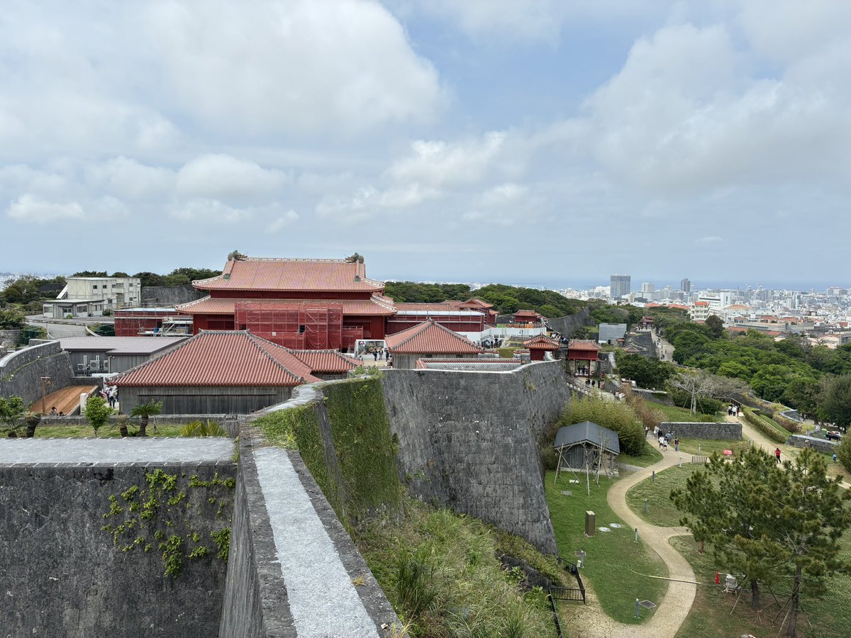 首里城到着