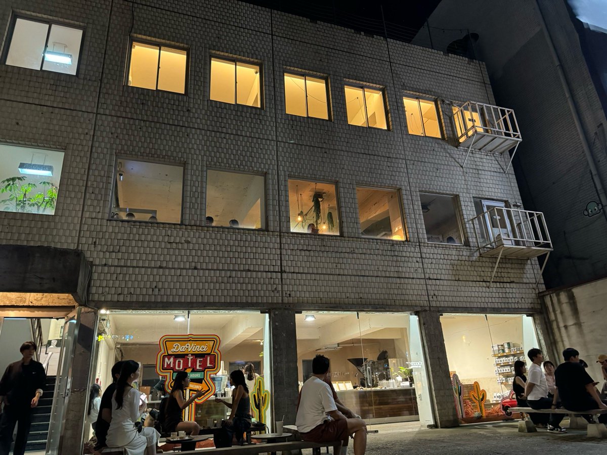 Chris Leach tweet media