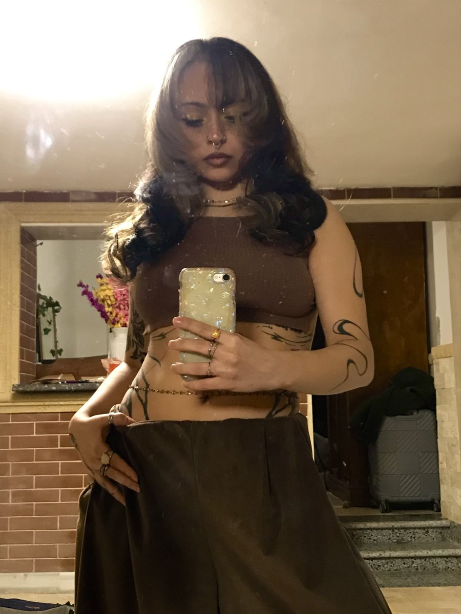 𝒟𝑒𝑒 tweet media