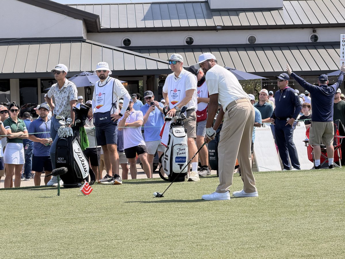 AbbieKamin's tweet photo. That’s a wrap! Incredible week in #DistC’s @MemorialPark for the @AstrosCares @TCHouOpen.
Grateful to the hundreds of volunteers and employees that made it possible—incredible all of this takes place on a PUBLIC golf course our entire city can enjoy and afford throughout the year.