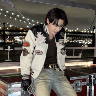 𖤐sric tweet media