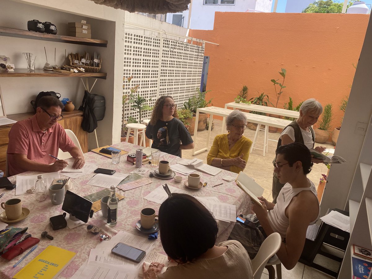 Al gravitar rotando tweet media