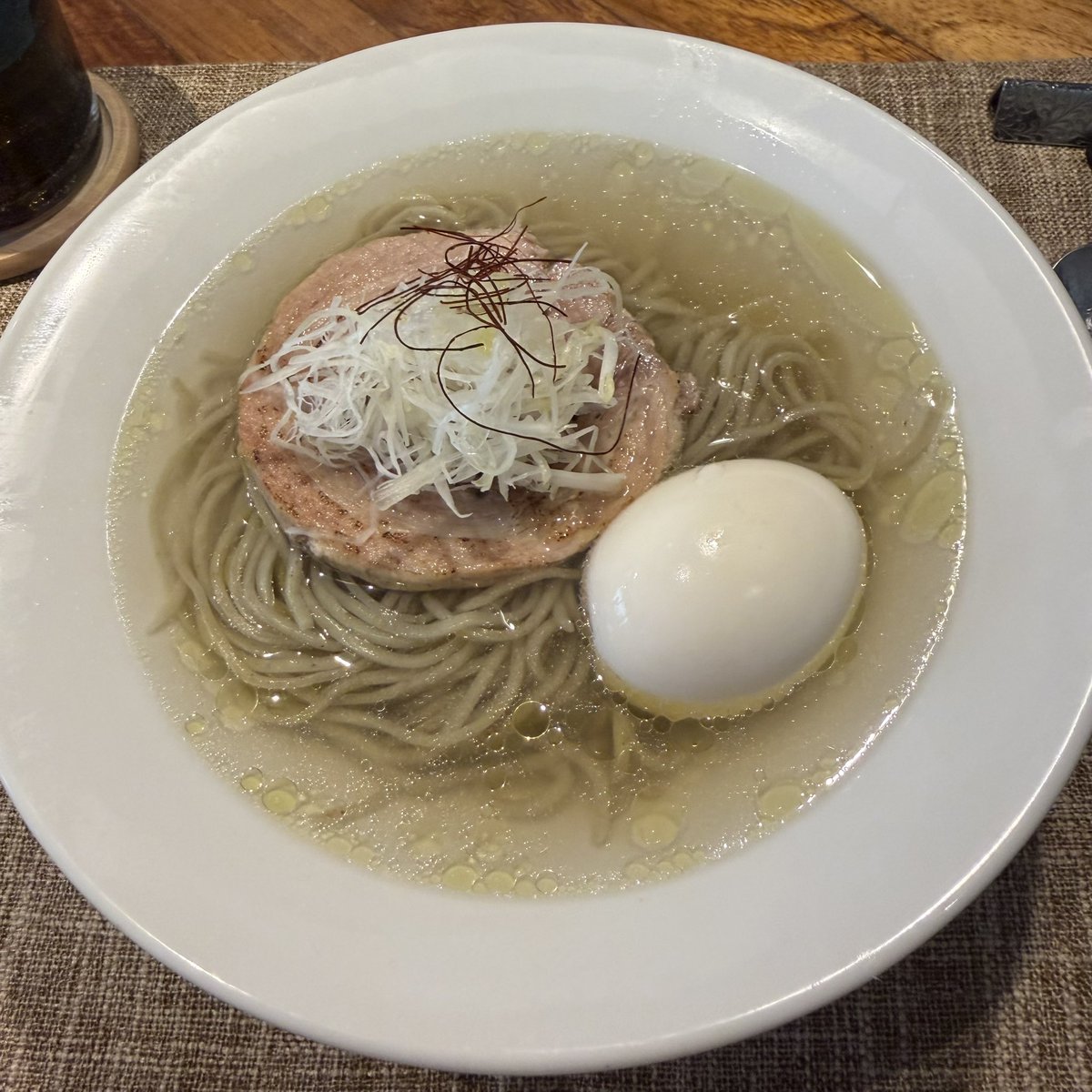tomohiro3210's tweet image. 「delish」
「塩そば」
かつて白トリュフ塩ラーメンと言われて登場した時の衝撃を今も忘れない
そして今も美味しい
#delish　#ラーメン　#塩そば