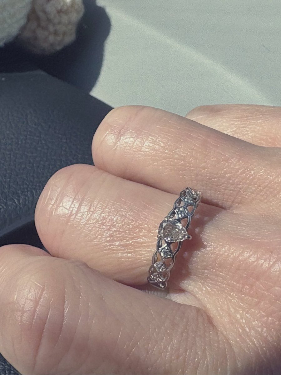 ルナしっぽ2 tweet media