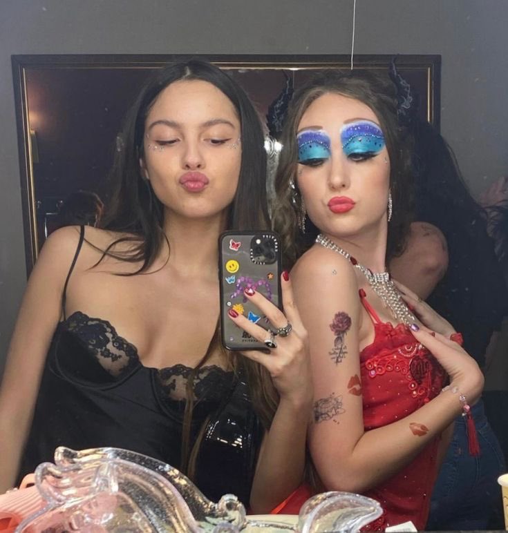 vascoasis's tweet photo. #giday. 
te amo mais que tudo, feliz aniversário. 
🎂💘 @swagctrl https://t.co/ElNifAkwnw