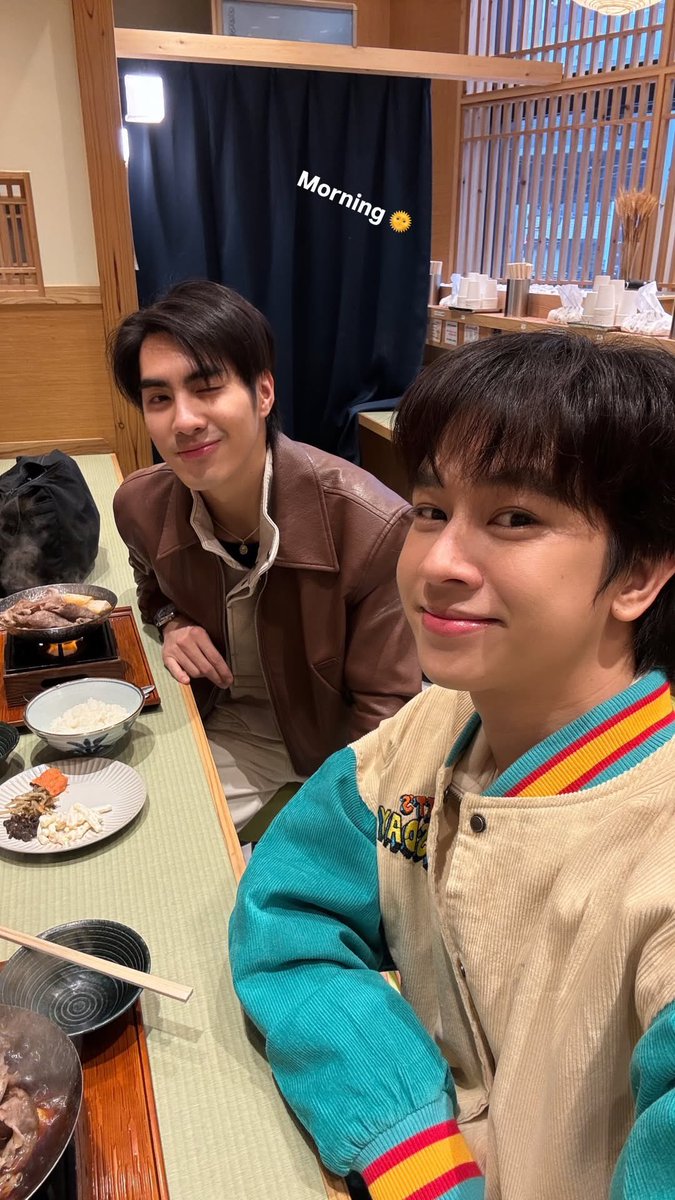 อณจ tweet media