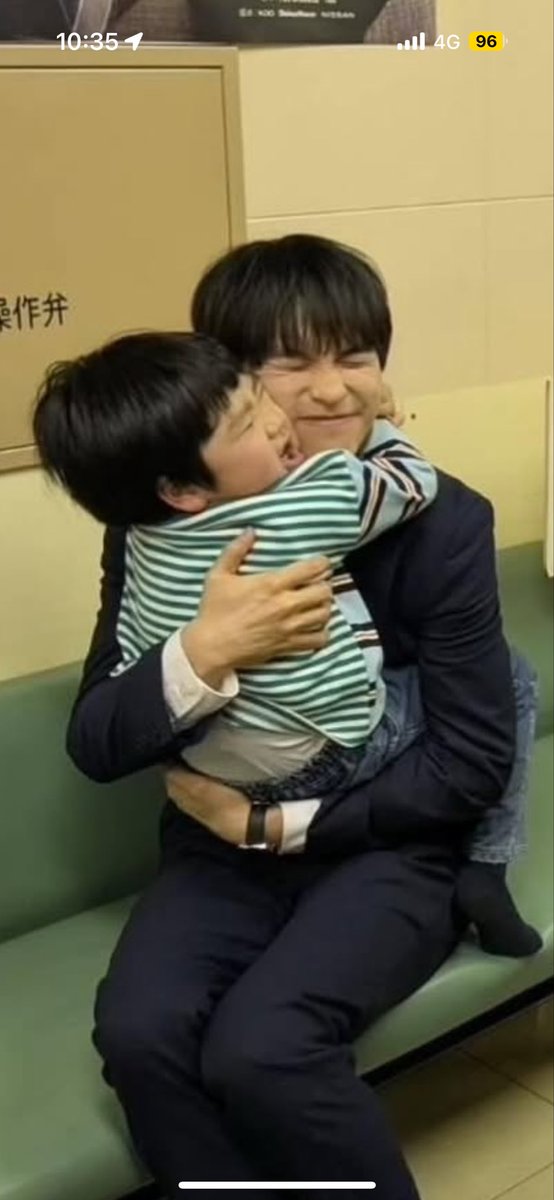 おみみ tweet media