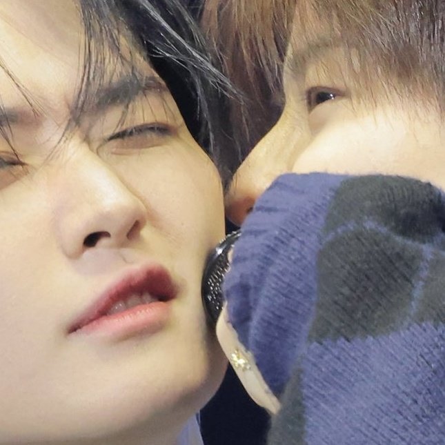 samu 𖤐 2min tweet media