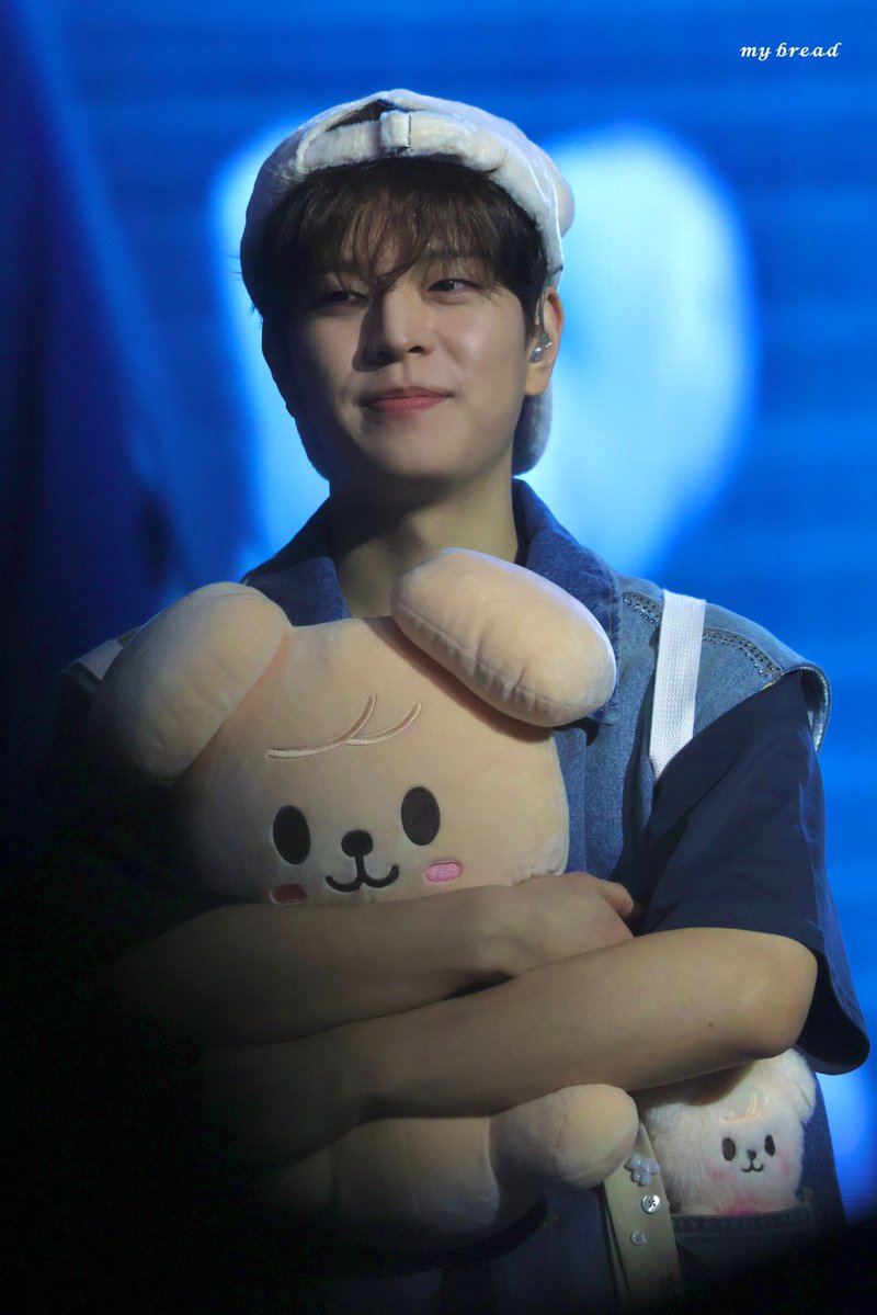 𝓶𝔂 𝓫𝓻𝓮𝓪𝓭 tweet media