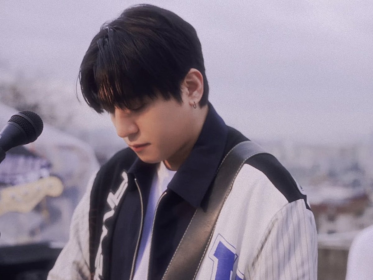 hourly sungjin tweet media