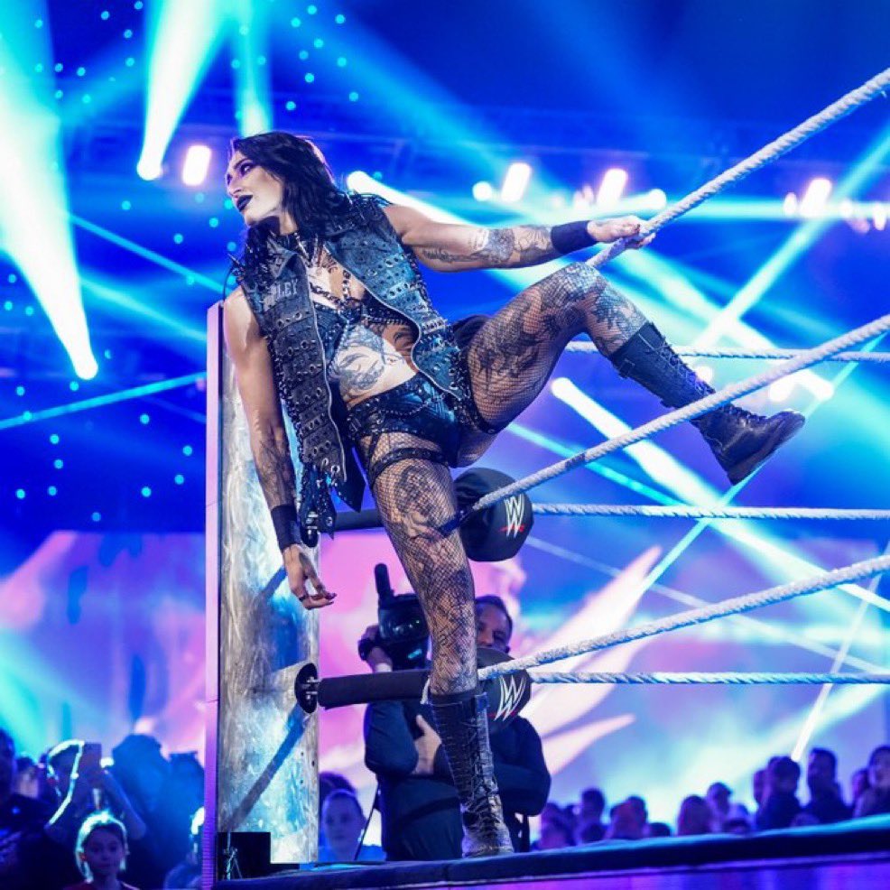 𝗟𝗔𝗗𝗬 𝗥𝗜𝗣𝗟𝗘𝗬 𝓫𝓮𝓵𝓲𝓮𝓿𝓮 𝓲𝓽 or not . tweet media