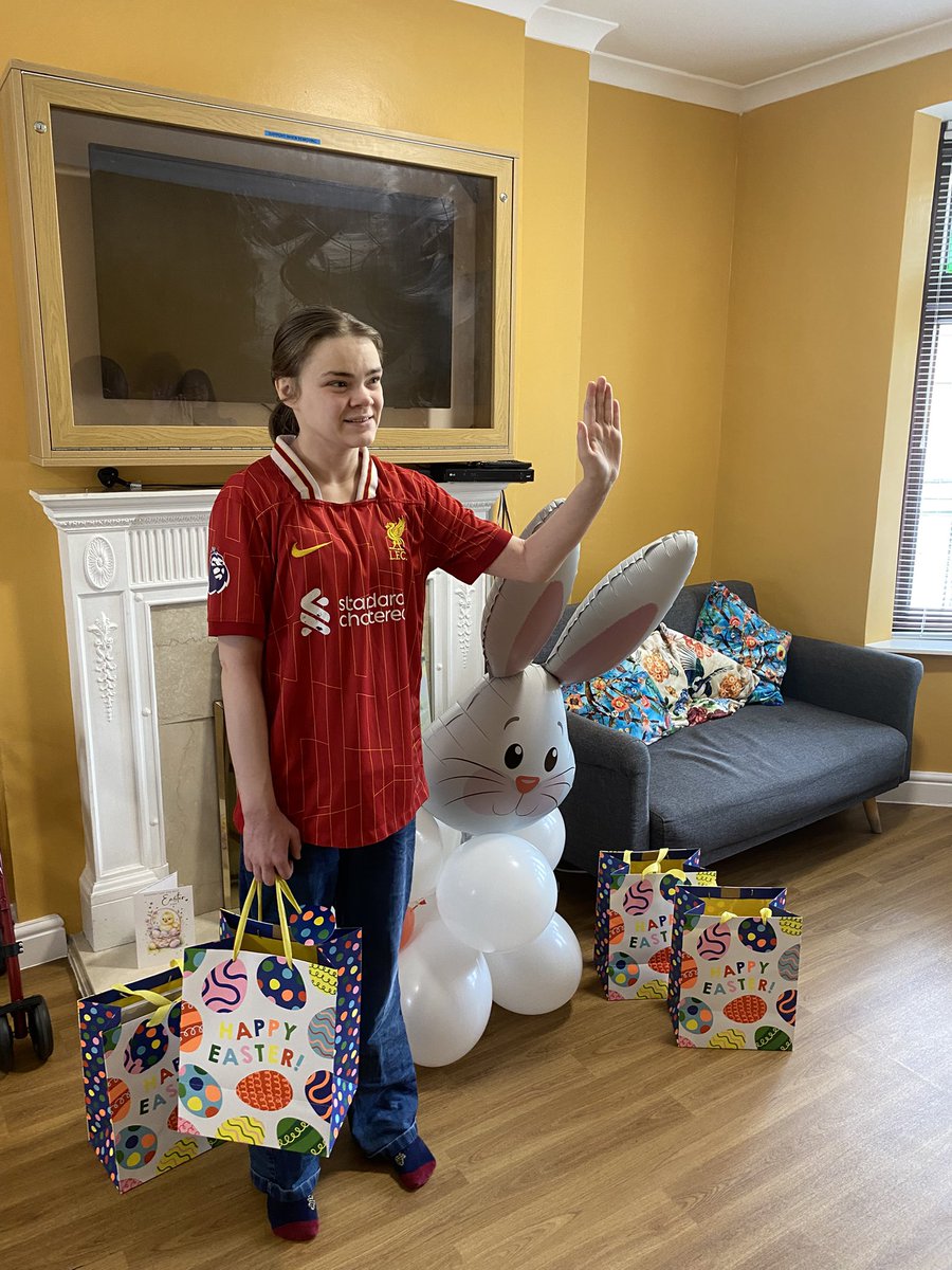 daughttey's tweet photo. Cara daughtrey happy Easter 🐣 age 24 https://t.co/Bz8CxIPIyP