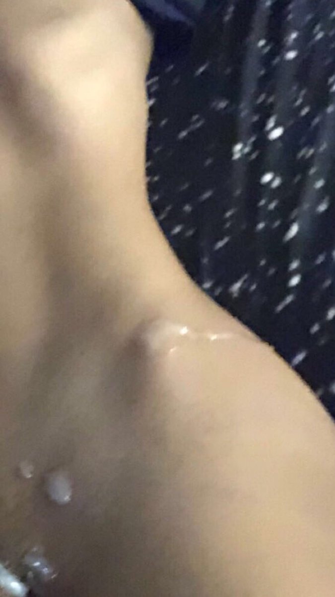 CUkTarb_'s tweet photo. I am soo messy ughh🙄🫧 https://t.co/poT4o6qpzN