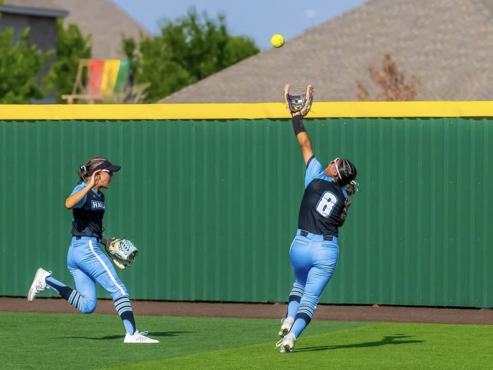 Lily Lugo tweet media